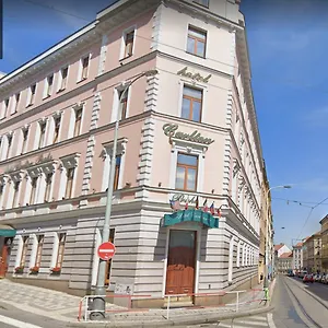 vizitați hotelul